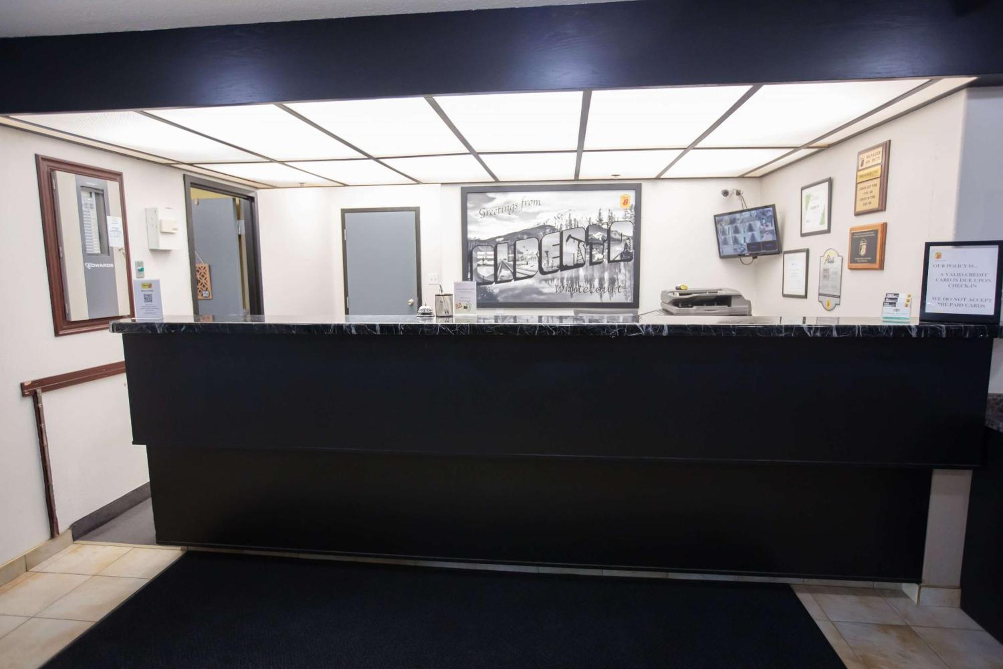מלון Super 8 By Wyndham ווייטקורט מראה חיצוני תמונה